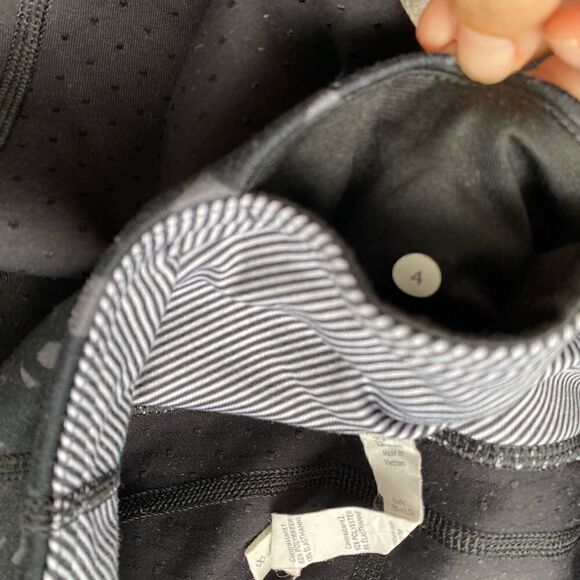 Lululemon Gather & Crow Crop II - Picture 15 of 15